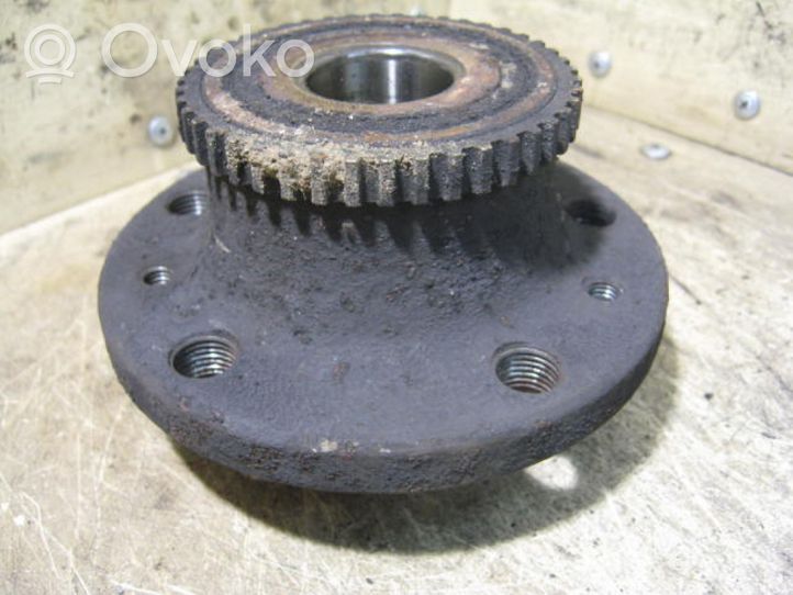 Renault Espace III Rear wheel hub 