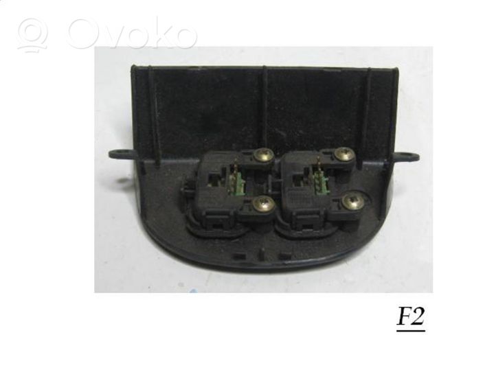 Citroen Xantia Boutons / interrupteurs volant 5501846