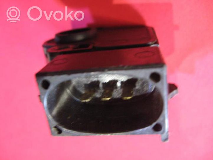 Ford Mondeo MK I Kuristusventtiilin asentoanturi 938F9B989