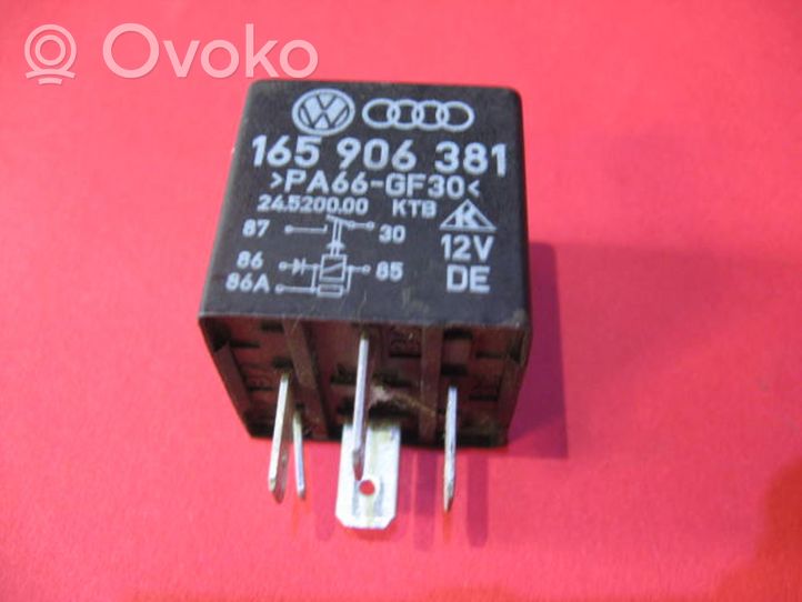 Volkswagen Bora Fuel pump relay 165906381