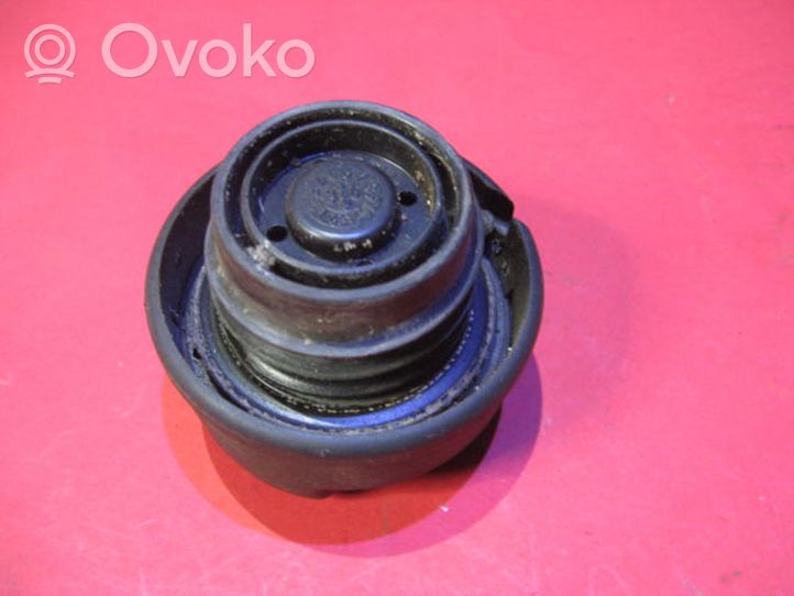 Volkswagen PASSAT B3 Tappo del serbatoio del carburante 1H0201553B