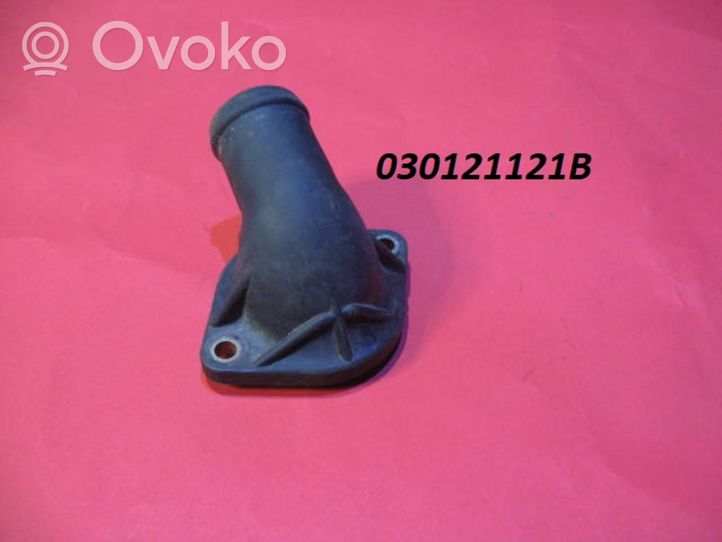 Audi A6 S6 C4 4A Termostaatin kotelo 030121121B