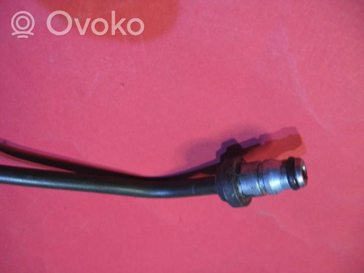 Volvo V70 Clutch pipe/line 020226T42