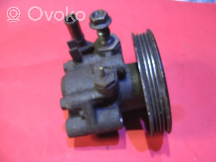 Mazda 323 Pompe de direction assistée 24971380E