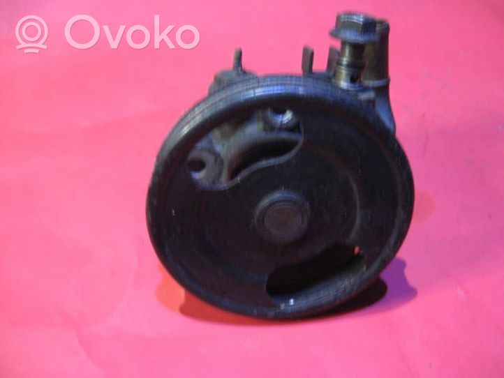 Mazda 323 Pompe de direction assistée 24971380E