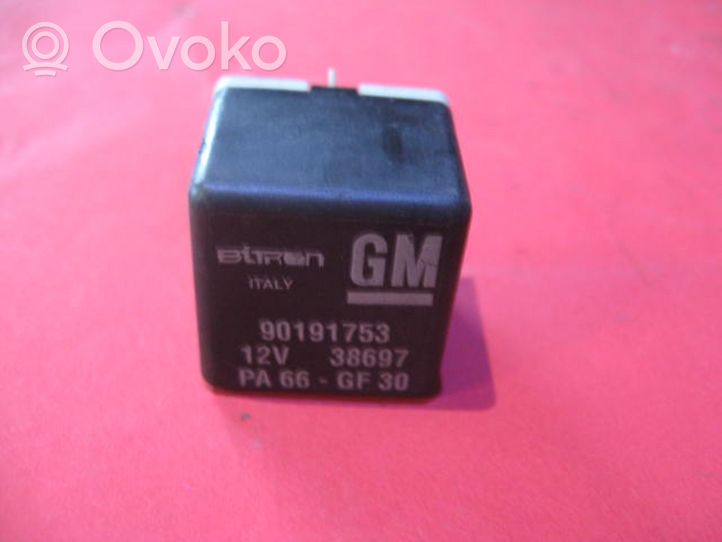 Opel Zafira A Window wiper relay 90191753