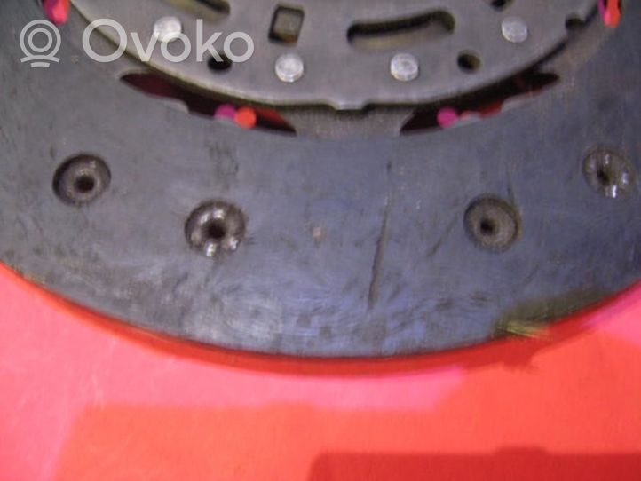 Skoda Octavia Mk2 (1Z) Spingidisco della frizione 022141031S