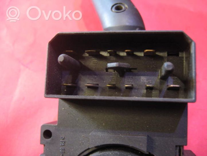 Skoda Fabia Mk2 (5J) Leva indicatori 8L0953513G