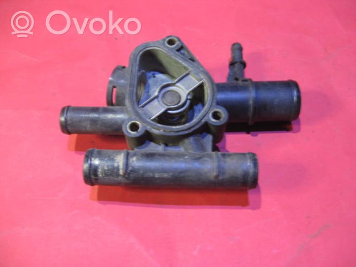 Renault Megane I Boîtier de thermostat / thermostat 8200074346D