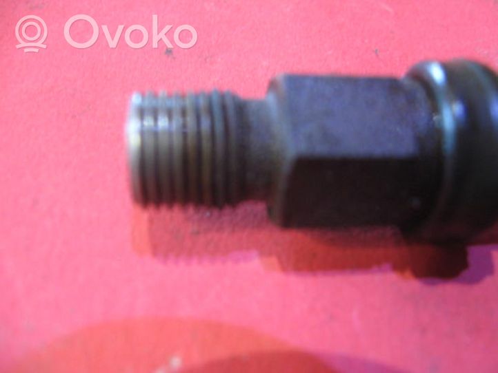 Audi 80 90 B3 Injecteur de carburant 035133551F