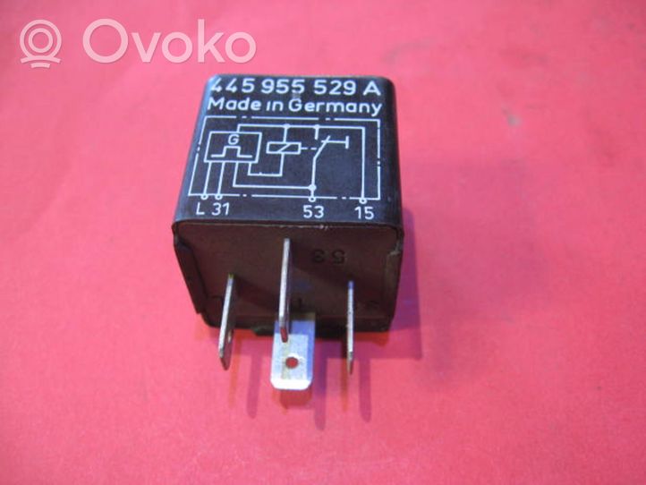 Volkswagen PASSAT B3 Window wiper interval relay 445955529A