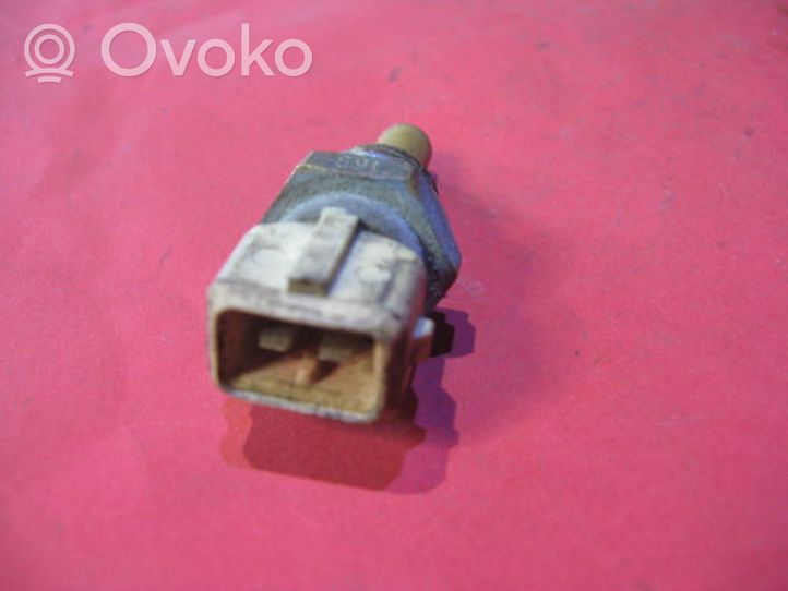 Volvo S70  V70  V70 XC Sonde de température de liquide de refroidissement 035919309M