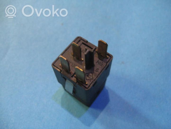 Opel Corsa B Fog light switch 90220201