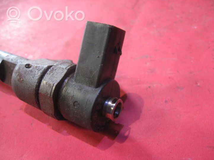 Mercedes-Benz E W211 Fuel injector A6110700587