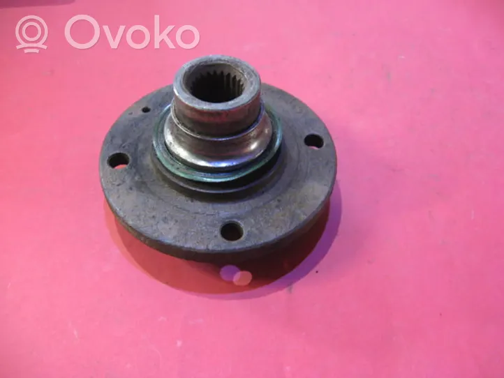 Volkswagen PASSAT B3 Front wheel bearing hub 4012L100