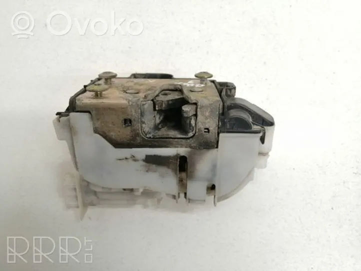 Volkswagen Golf III Etuoven lukko 1H0862153