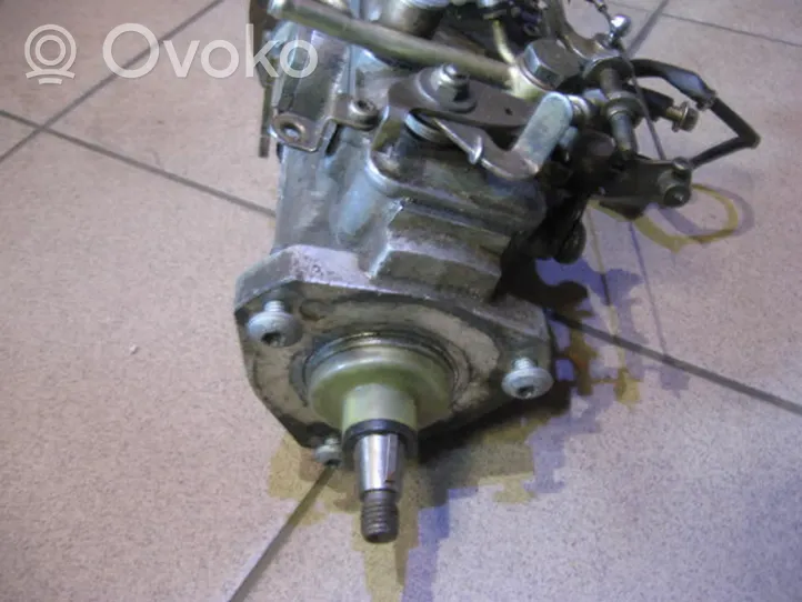 Renault Megane I Fuel injection high pressure pump R8448B260A