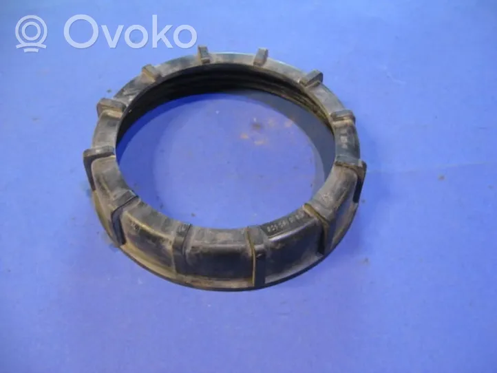 Volkswagen Sharan In tank fuel pump screw locking ring/nut 321201375A