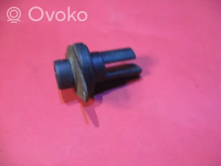 BMW 5 E28 Speed sensor (speedometer sensor) 1369906