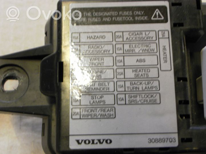 Volvo S40, V40 Katvealueen valvonnan ohjainlaite (BSM) 30889703