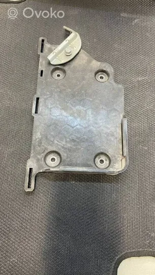 Volkswagen Jetta VI Battery tray 5C0915331