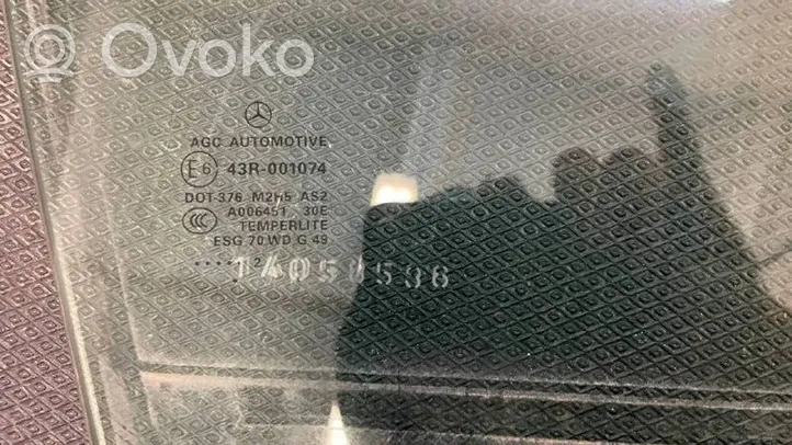 Mercedes-Benz ML W166 priekšējo durvju stikls (četrdurvju mašīnai) 43R001074