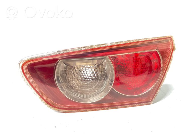 Mitsubishi Lancer VIII Lampy tylnej klapy bagażnika 