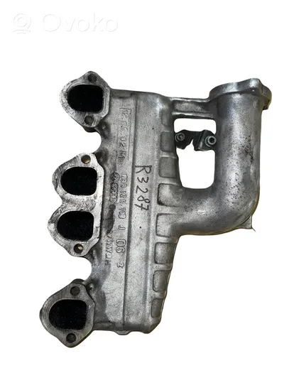 Volkswagen Golf IV Intake manifold 038129713J