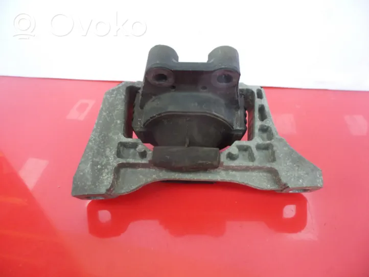 Ford Focus Engine mount bracket 