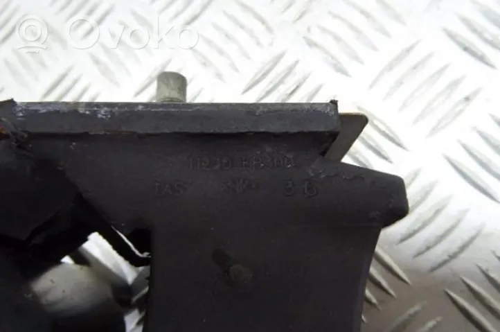 Nissan Navara Engine mount bracket 