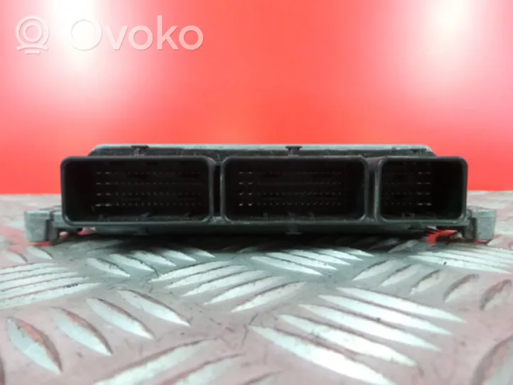 Opel Movano B Engine control unit/module 