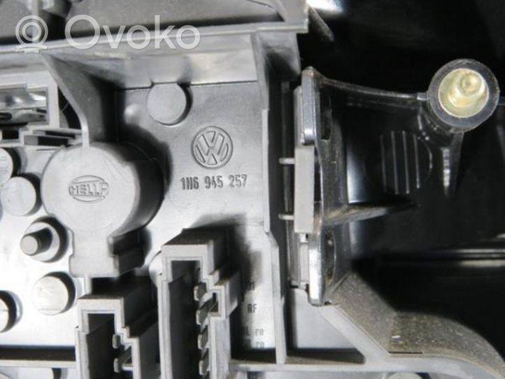 Volkswagen Golf III Feux arrière sur hayon 