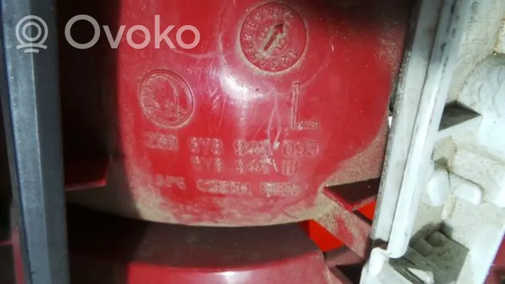 Skoda Fabia Mk1 (6Y) Lampy tylnej klapy bagażnika 