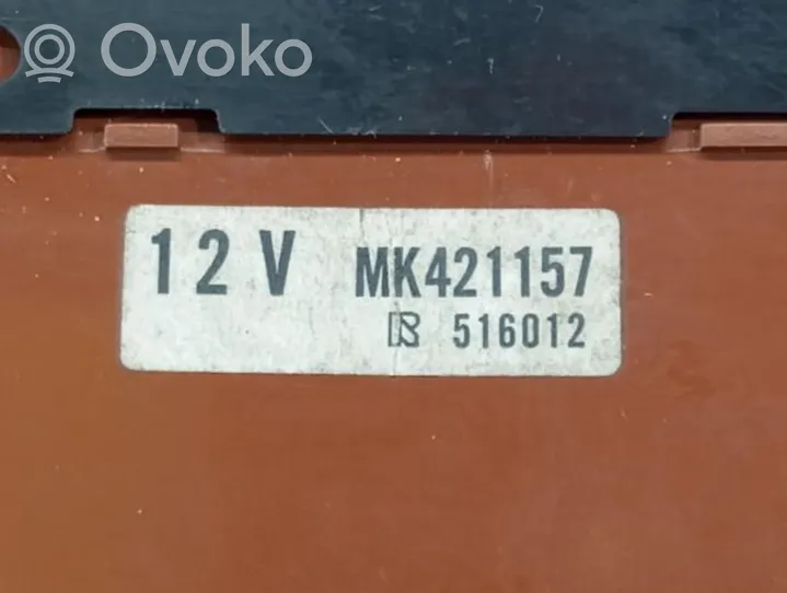 Mitsubishi Carisma Elektrinių langų jungtukas 