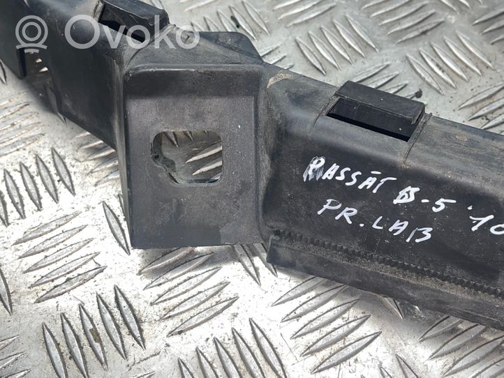 Volkswagen PASSAT B5 Staffa di rinforzo montaggio del paraurti anteriore 3B0807050C