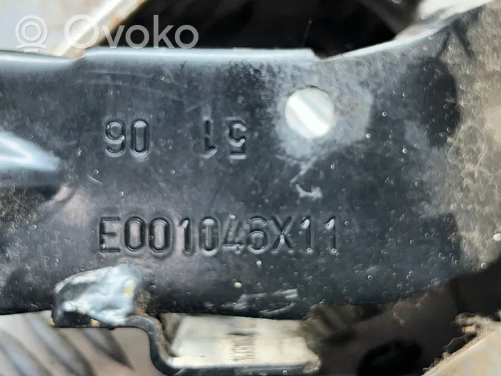 Nissan Qashqai Тормозная педаль E001045X11