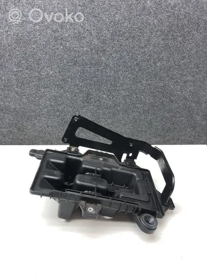 Hyundai Tucson TL Battery tray 37150D3200