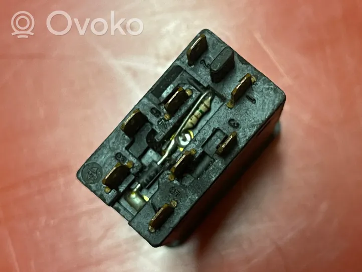 BMW 5 E28 Hazard light switch 80KK5023