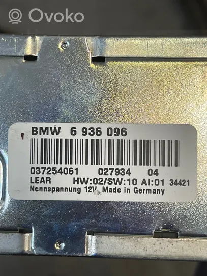 BMW M3 Navigacijos (GPS) valdymo blokas 6936096