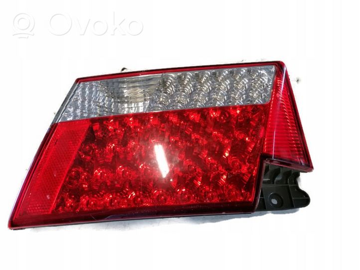 Hyundai Grandeur Tailgate rear/tail lights 