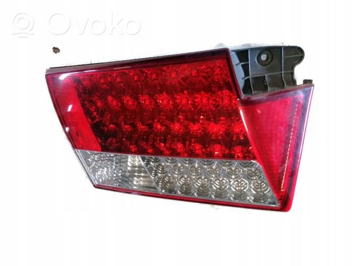 Hyundai Grandeur Tailgate rear/tail lights 