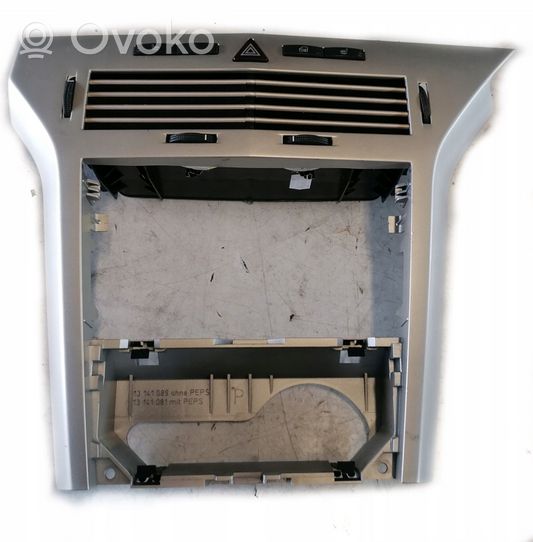 Opel Astra H Panel klimatyzacji / Ogrzewania 13100109