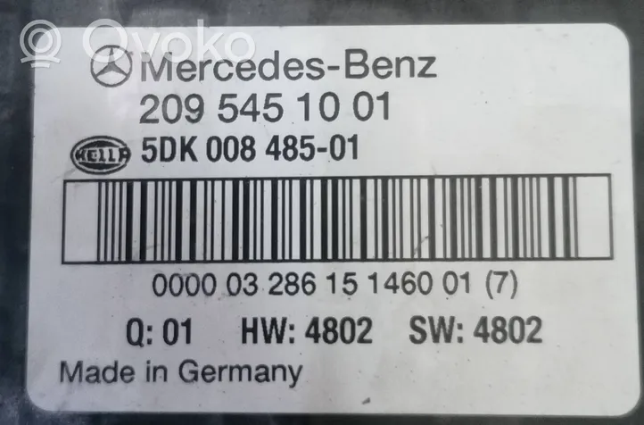 Mercedes-Benz C W203 Ramka / Moduł bezpieczników 2095451001