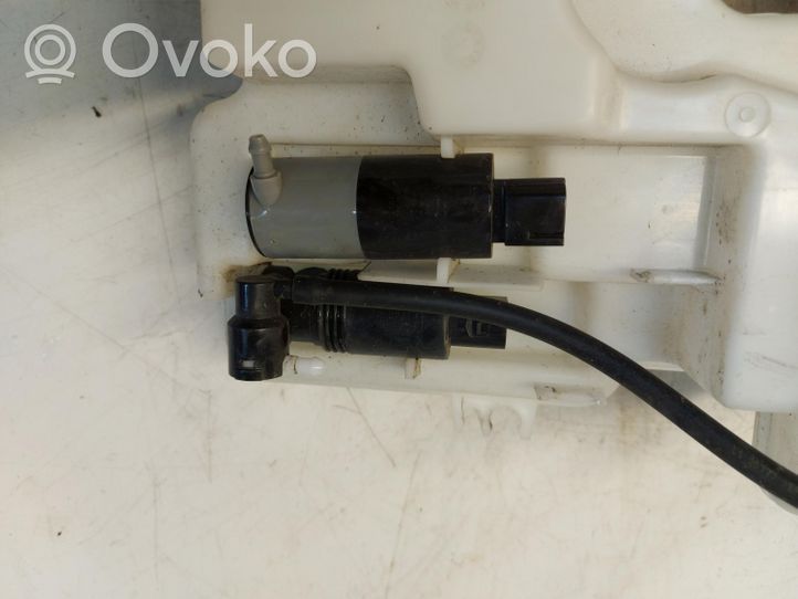 Volvo XC40 Windshield washer fluid reservoir/tank 32274639