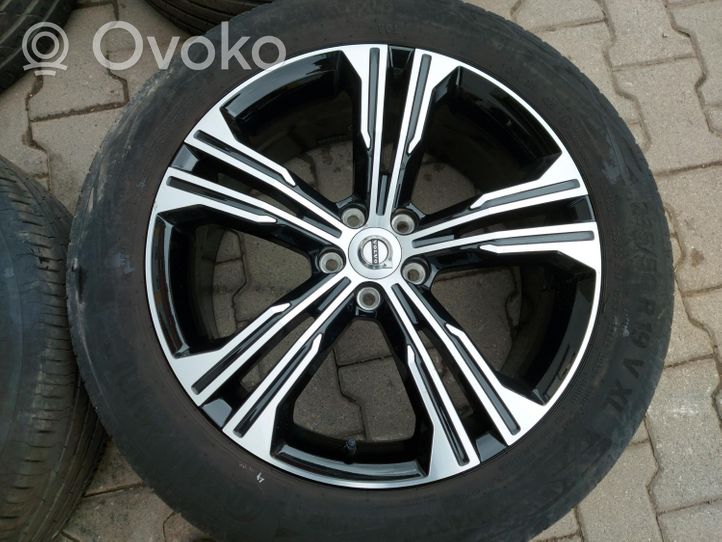 Volvo XC40 Felgi aluminiowe R16 31471556