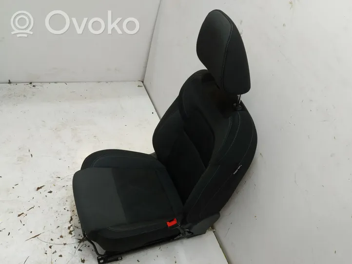 Nissan Qashqai J12 Fotele / Kanapa / Komplet 