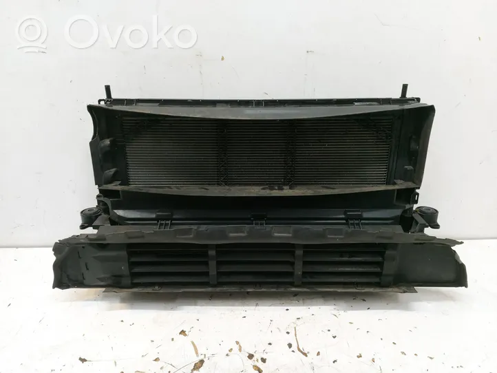 Volvo XC40 Set del radiatore 31686161