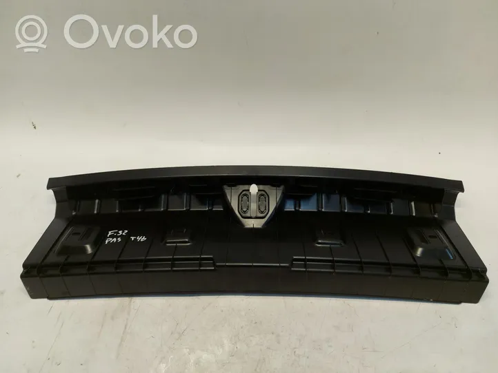 BMW 4 F32 F33 Osłona / Listwa podsufitki bagażnika 7284138