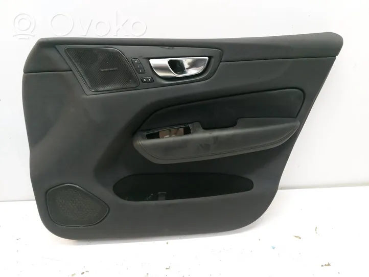 Volvo XC60 Front door card panel trim 