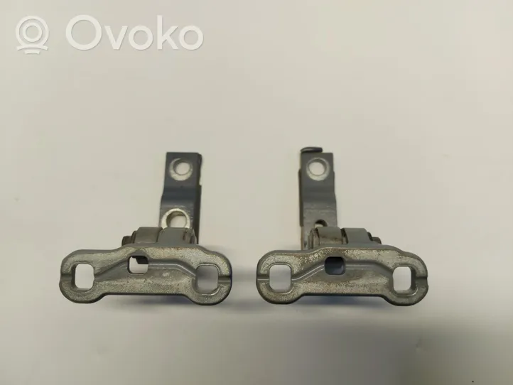 Volvo XC40 Set di cerniere portiera anteriore 